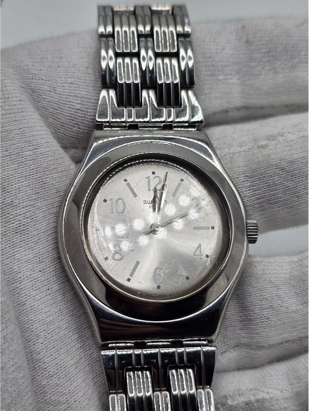 Swatch Irony Signoralia Women’s Quartz Analog Watch Silver Dial Stainless Steel